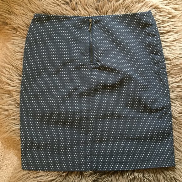 Kenar blue/grey pencil skirt w/ polka dots - size 6 - Picture 2 of 7